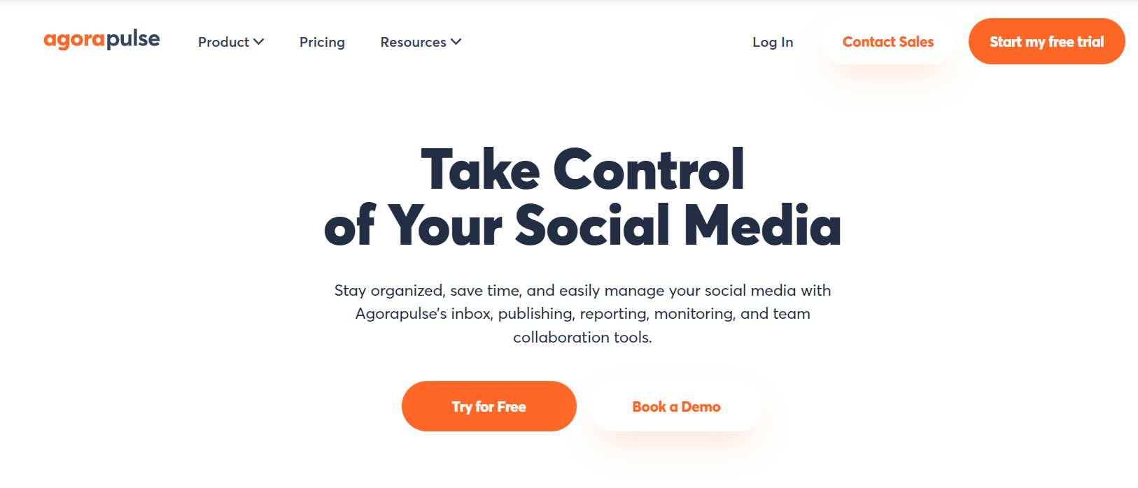 A screenshot of AgoraPulse's website.